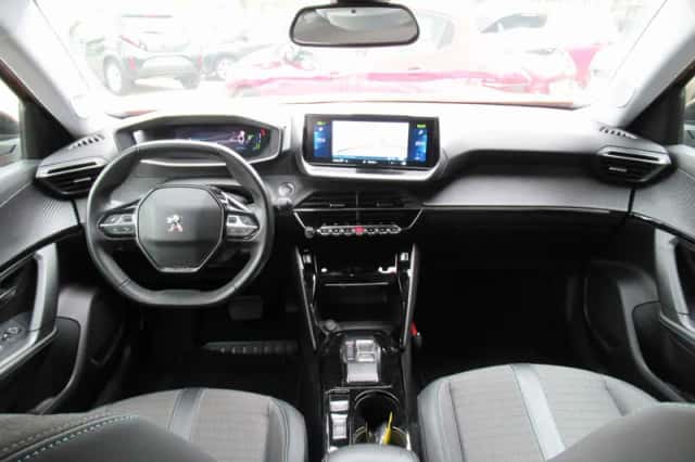 Peugeot e-2008 (2022) thumbnail 5