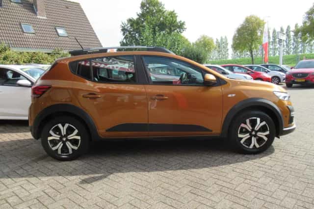 Dacia Sandero (2021) thumbnail 4