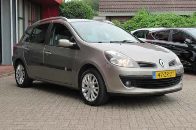Renault Clio (2008) thumbnail 3