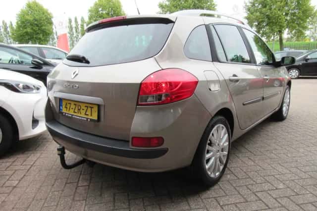 Renault Clio (2008) thumbnail 5
