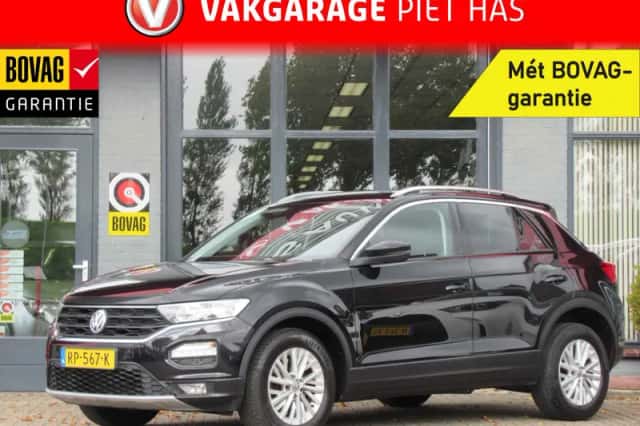 Volkswagen T-Roc (2018) thumbnail 1