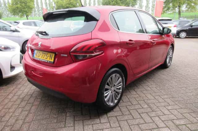 Peugeot 208 (2016) thumbnail 4