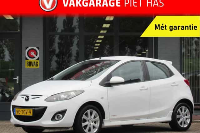 Mazda 2 (2012) thumbnail 1