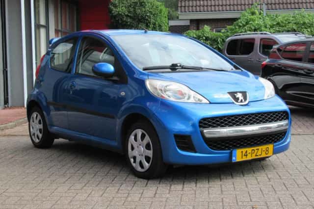 Peugeot 107 (2011) thumbnail 3