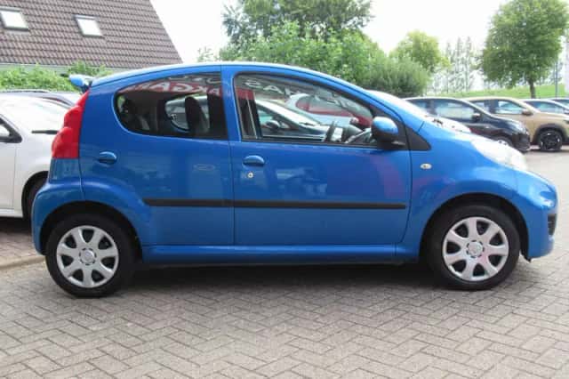 Peugeot 107 (2011) thumbnail 4