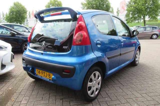 Peugeot 107 (2011) thumbnail 5
