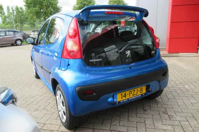 Peugeot 107 (2011) thumbnail 6