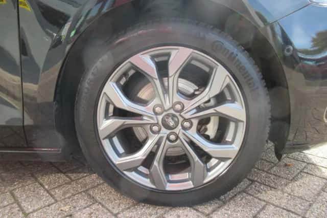 Ford Focus (2024) thumbnail 5