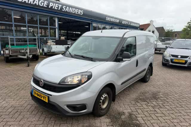 Fiat Doblò Cargo (2019) thumbnail 1