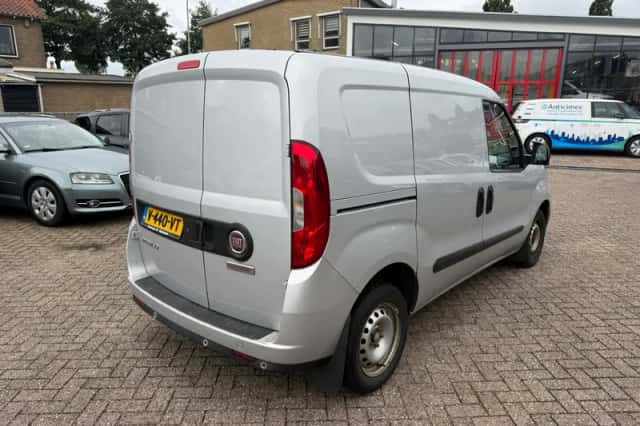 Fiat Doblò Cargo (2019) thumbnail 2