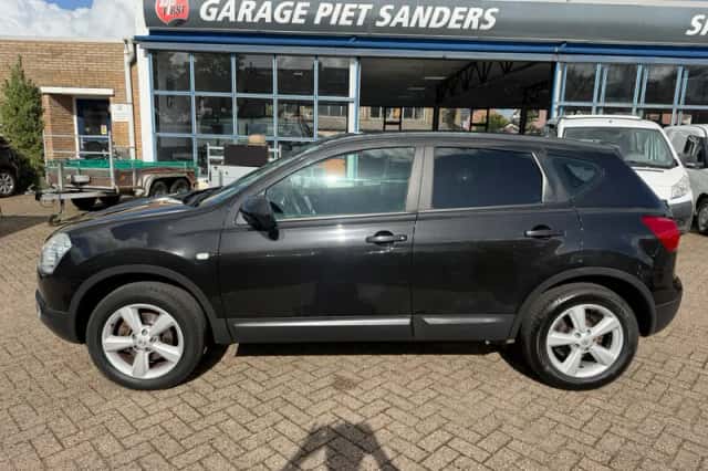 Nissan Qashqai (2009) thumbnail 2