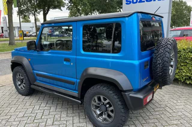 Suzuki Jimny (2023) thumbnail 2
