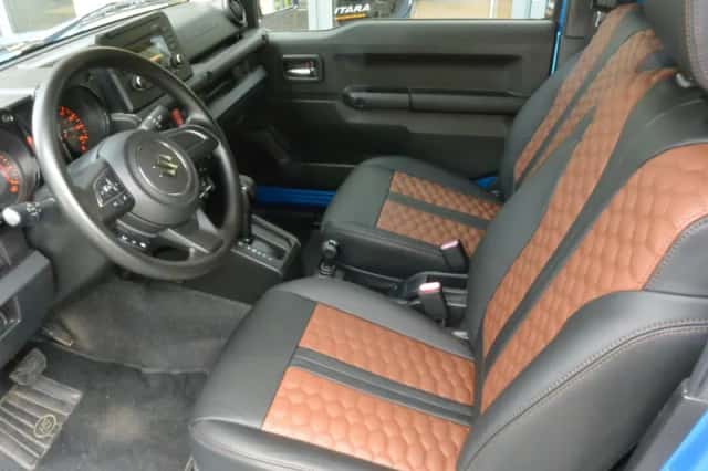 Suzuki Jimny (2023) thumbnail 3