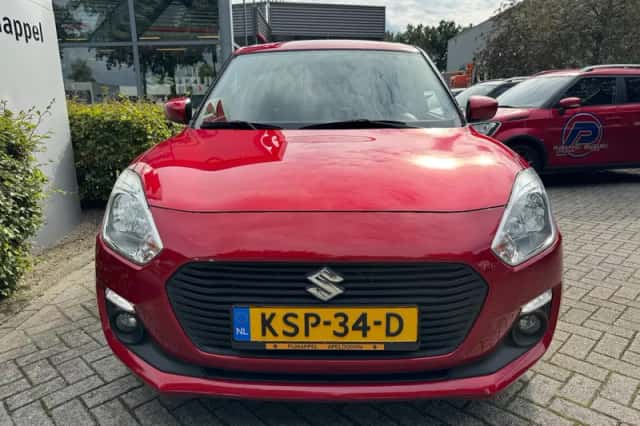 Suzuki Swift (2020) thumbnail 4