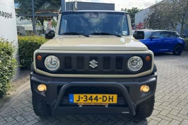 Suzuki JIMNY (2020) thumbnail 4