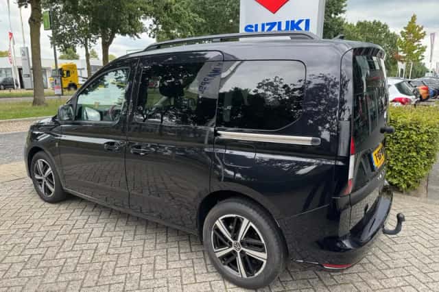 Volkswagen Caddy (2022) thumbnail 2