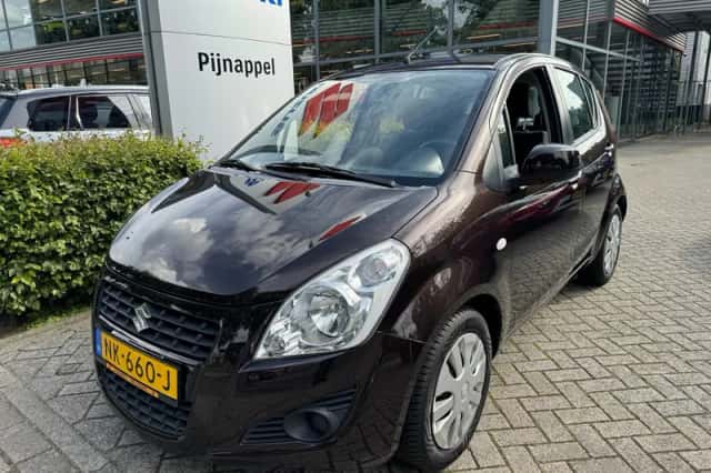 Suzuki SPLASH (2012) thumbnail 5