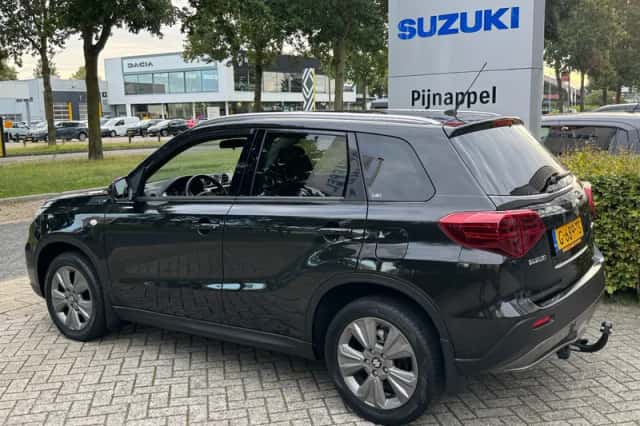 Suzuki Vitara (2019) thumbnail 2