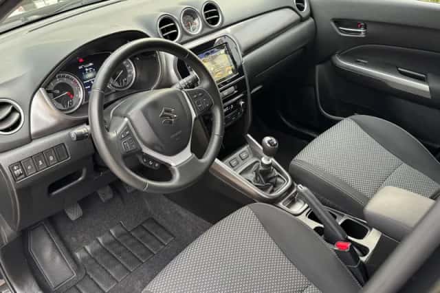Suzuki Vitara (2019) thumbnail 3