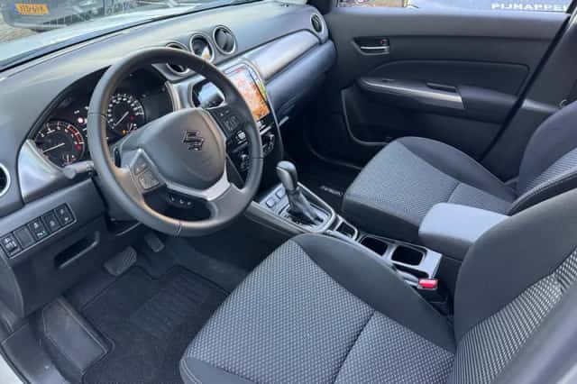 Suzuki Vitara (2025) thumbnail 3