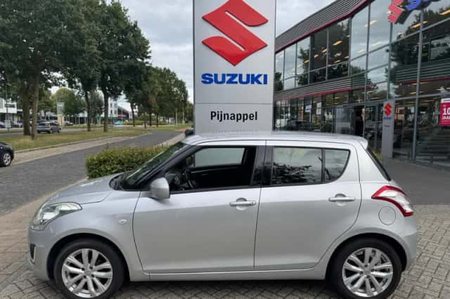 Suzuki Swift (2015) thumbnail 4