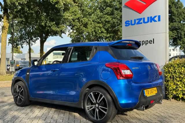 Suzuki Swift (2019) thumbnail 2