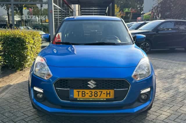 Suzuki Swift (2019) thumbnail 4