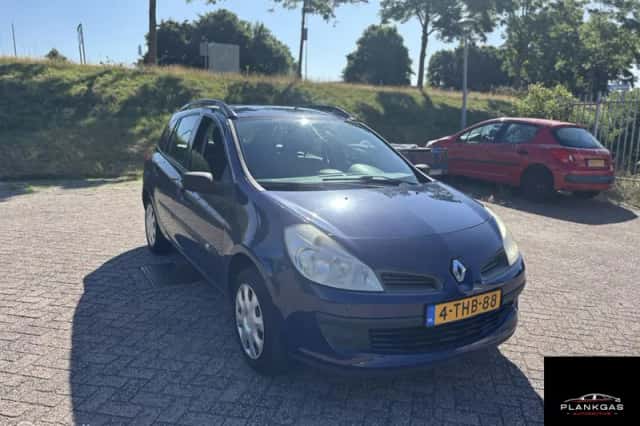 Renault Clio (2008) thumbnail 3