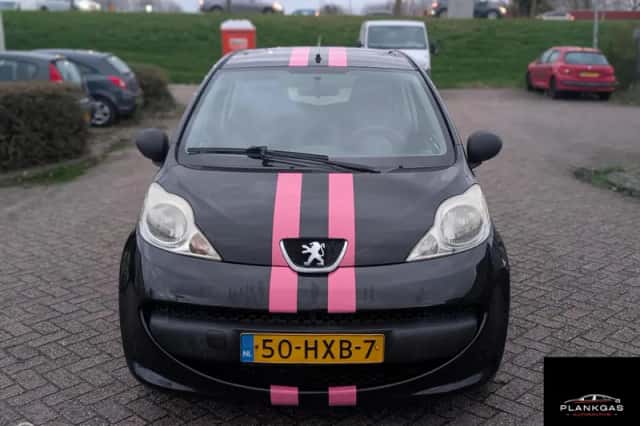 Peugeot 107 (2009) thumbnail 2