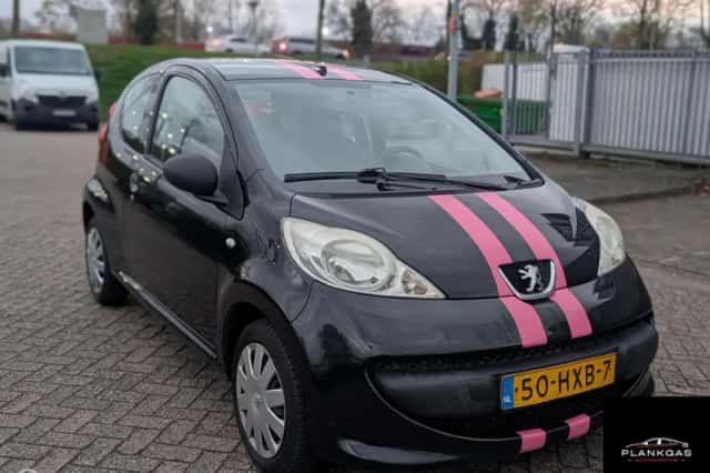 Peugeot 107 (2009) thumbnail 3