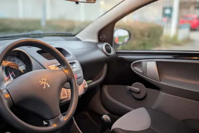 Peugeot 107 (2009) thumbnail 6