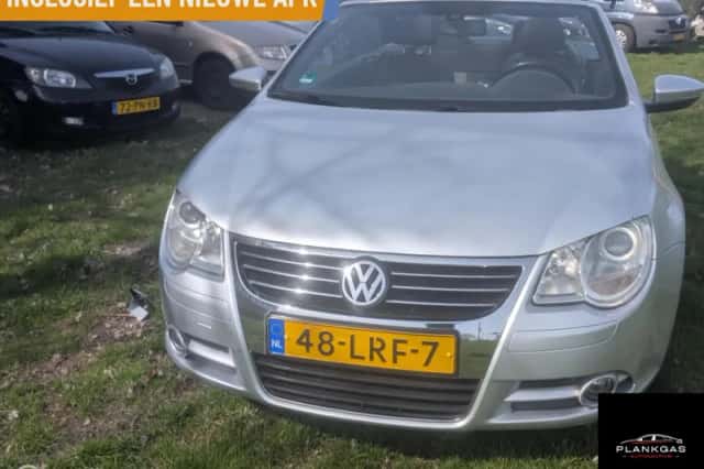 Volkswagen Eos (2010) thumbnail 2