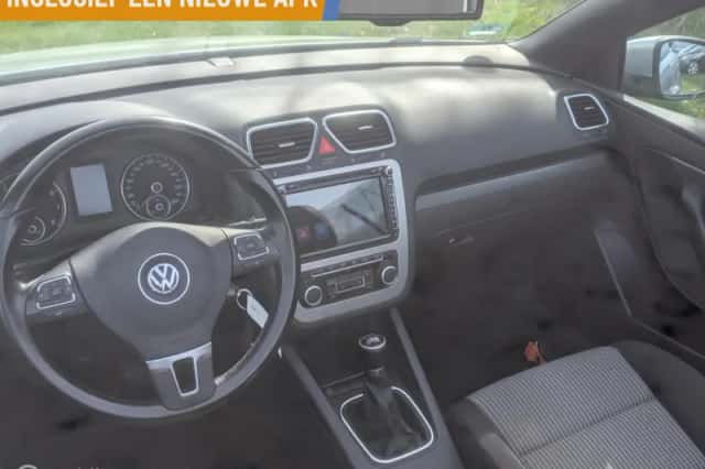 Volkswagen Eos (2010) thumbnail 6