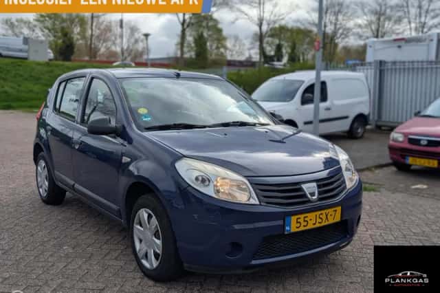 Dacia Sandero (2009) thumbnail 3