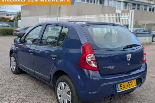 Dacia Sandero (2009) thumbnail 5