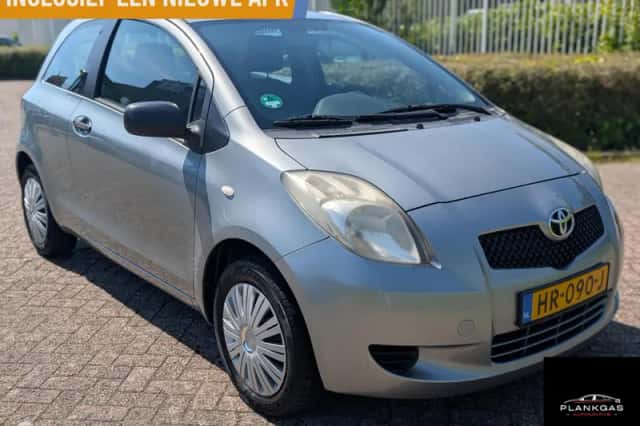 Toyota Yaris (2006) thumbnail 3