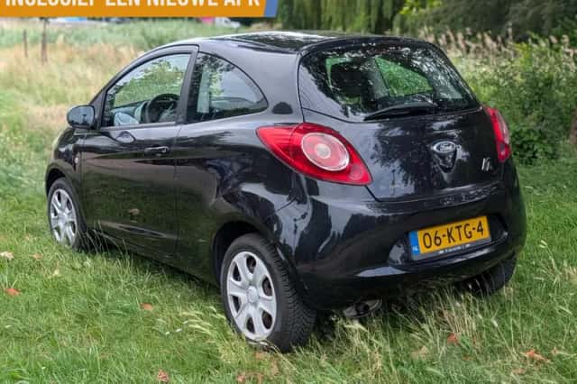 Ford Ka (2010) thumbnail 5
