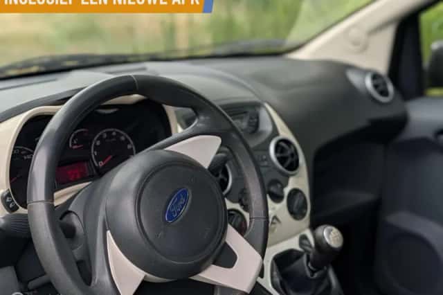 Ford Ka (2010) thumbnail 6