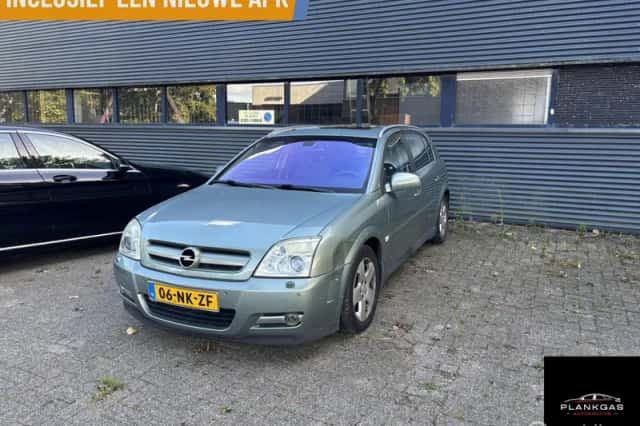 Opel Signum (2003) thumbnail 1
