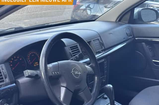 Opel Signum (2003) thumbnail 6