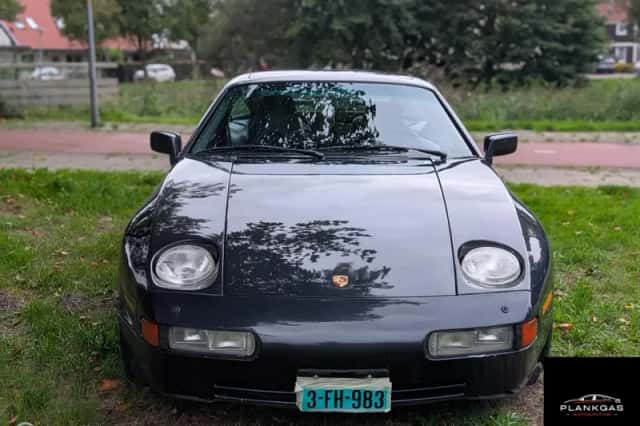 Porsche 928 (1987) thumbnail 2