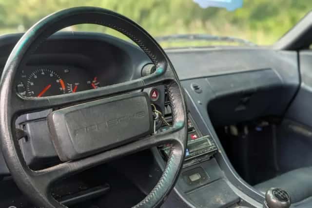 Porsche 928 (1987) thumbnail 6