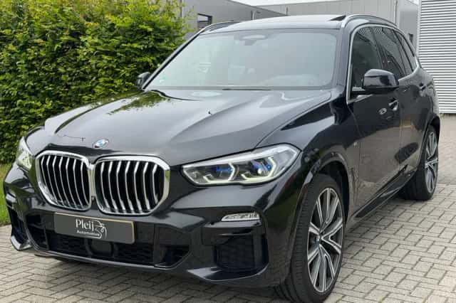 BMW X5 (2019) thumbnail 1