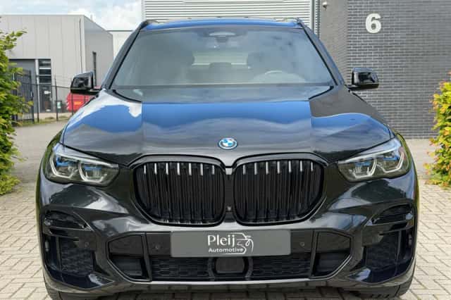 BMW X5 (2021) thumbnail 4