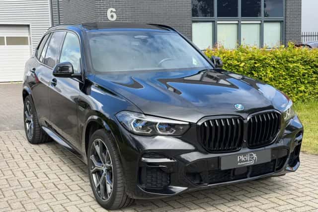 BMW X5 (2021) thumbnail 5