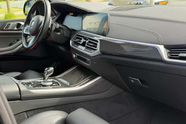 BMW X5 (2021) thumbnail 6