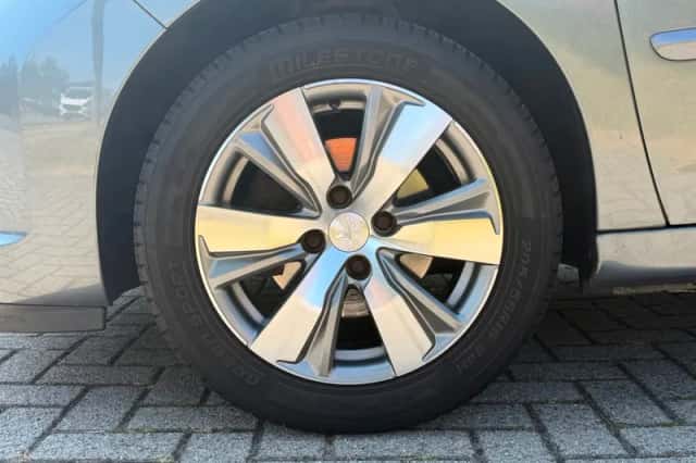 Peugeot 207 (2009) thumbnail 2