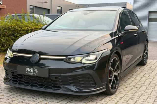 Volkswagen Golf (2022) thumbnail 1