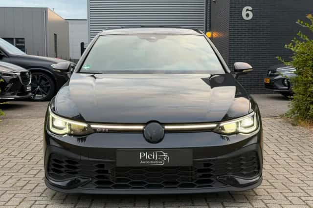 Volkswagen Golf (2022) thumbnail 5