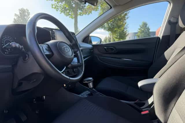 Hyundai i20 (2023) thumbnail 3
